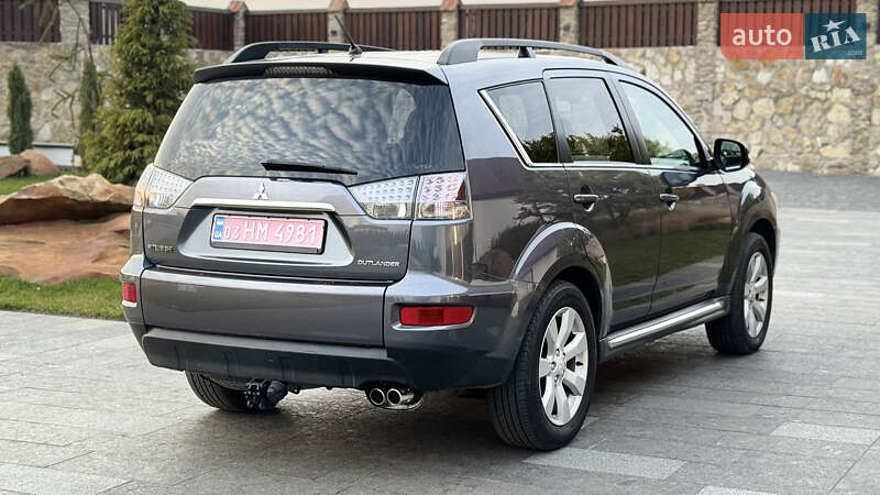 Внедорожник / Кроссовер Mitsubishi Outlander 2011 в Ровно