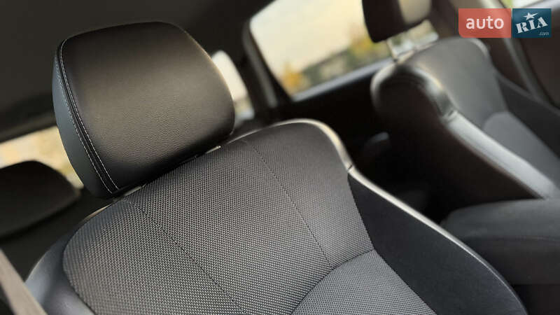 Внедорожник / Кроссовер Mitsubishi Outlander 2011 в Ровно