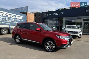 Позашляховик / Кросовер Mitsubishi Outlander 2021 в Чернігові