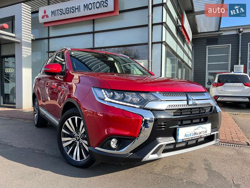 Позашляховик / Кросовер Mitsubishi Outlander 2021 в Чернігові фото 2 Позашляховик / Кросовер Mitsubishi Outlander 2021 в Чернігові