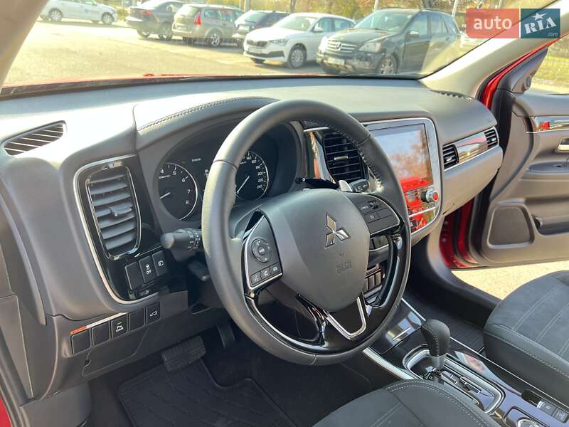 Позашляховик / Кросовер Mitsubishi Outlander 2021 в Чернігові фото 14 Позашляховик / Кросовер Mitsubishi Outlander 2021 в Чернігові