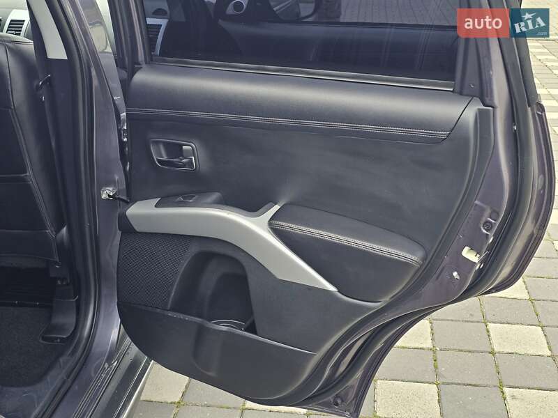 Позашляховик / Кросовер Mitsubishi Outlander 2011 в Стрию фото 33 Позашляховик / Кросовер Mitsubishi Outlander 2011 в Стрию