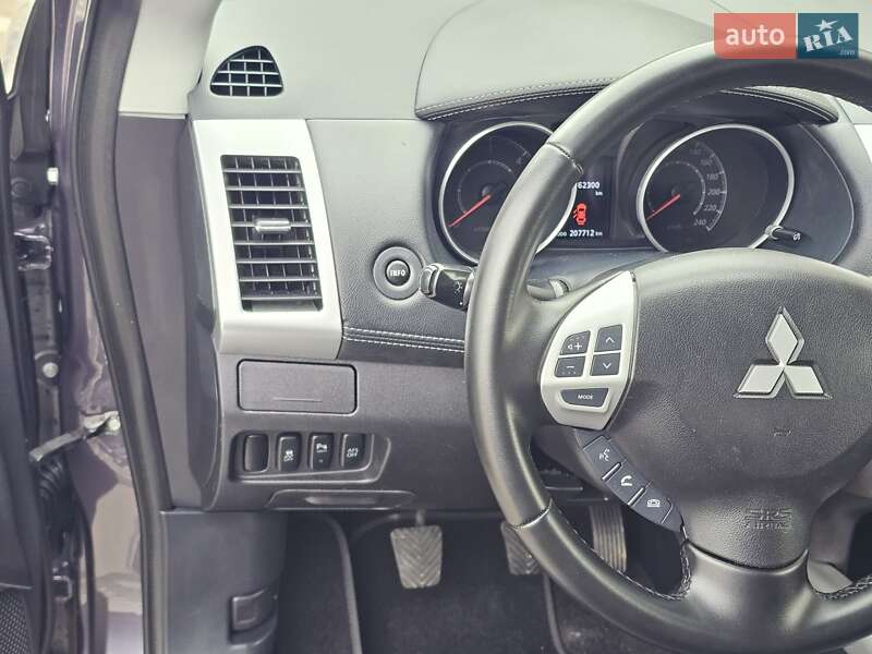 Позашляховик / Кросовер Mitsubishi Outlander 2011 в Стрию фото 77 Позашляховик / Кросовер Mitsubishi Outlander 2011 в Стрию