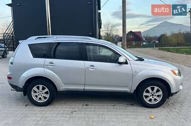Позашляховик / Кросовер Mitsubishi Outlander 2007 в  фото 3 Позашляховик / Кросовер Mitsubishi Outlander 2007 в