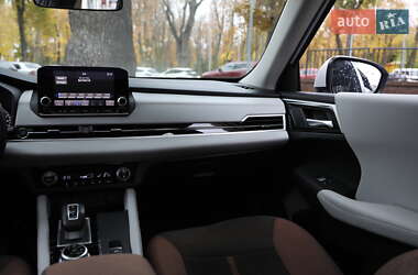 Внедорожник / Кроссовер Mitsubishi Outlander 2022 в 