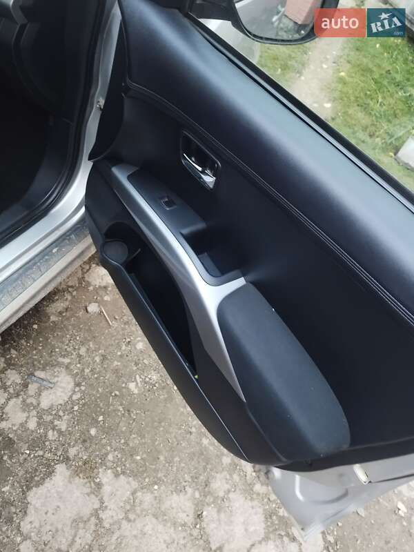 Позашляховик / Кросовер Mitsubishi Outlander 2011 в Кременці фото 9 Позашляховик / Кросовер Mitsubishi Outlander 2011 в Кременці