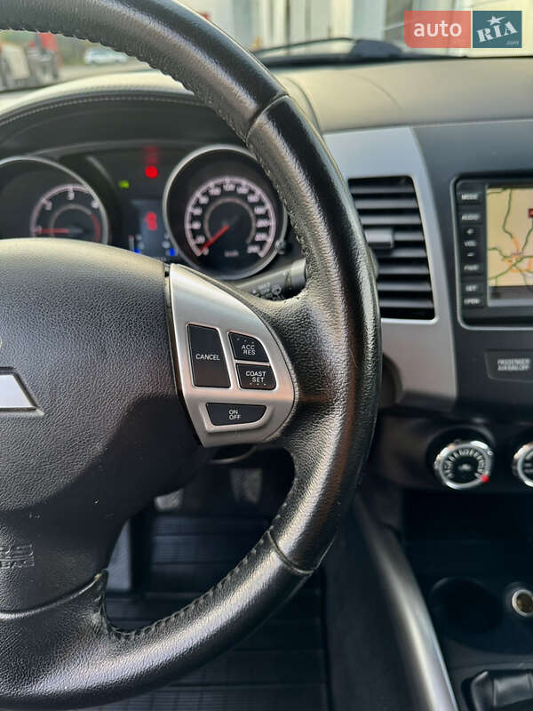 Внедорожник / Кроссовер Mitsubishi Outlander 2012 в Полтаве фото 19 Внедорожник / Кроссовер Mitsubishi Outlander 2012 в Полтаве