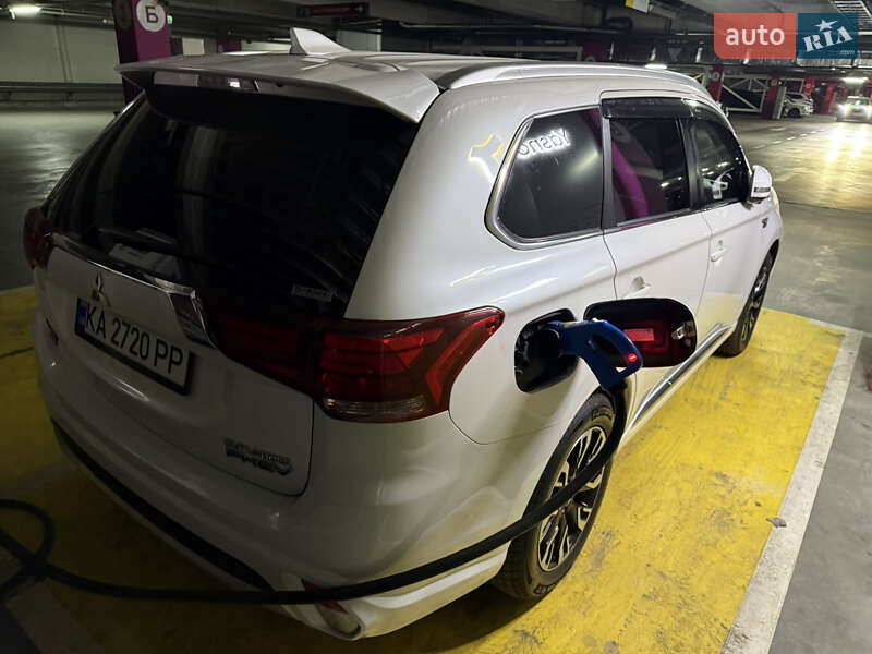 Позашляховик / Кросовер Mitsubishi Outlander 2018 в Києві фото 99 Позашляховик / Кросовер Mitsubishi Outlander 2018 в Києві