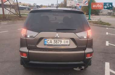 Внедорожник / Кроссовер Mitsubishi Outlander 2010 в 