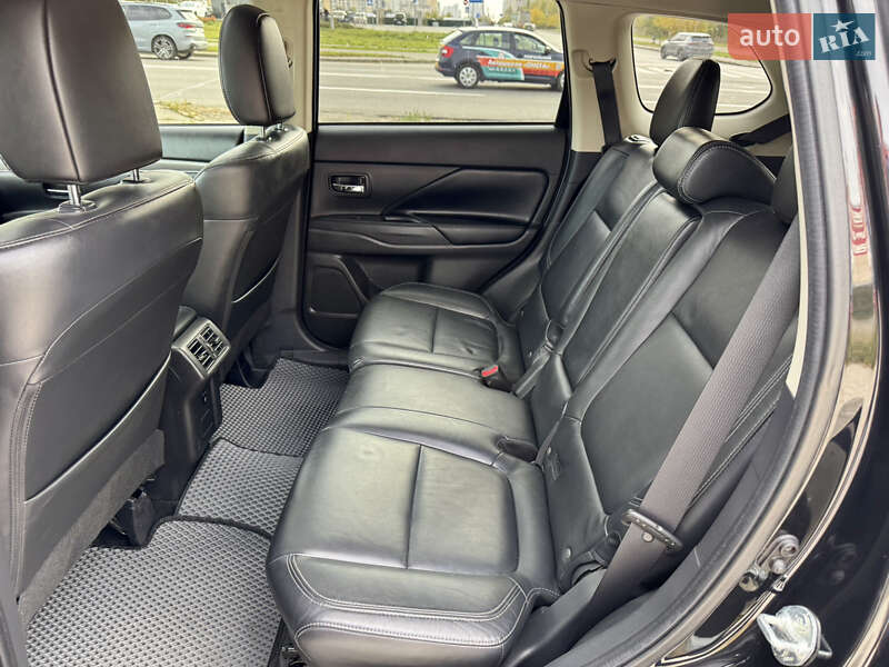 Позашляховик / Кросовер Mitsubishi Outlander 2018 в Києві фото 17 Позашляховик / Кросовер Mitsubishi Outlander 2018 в Києві