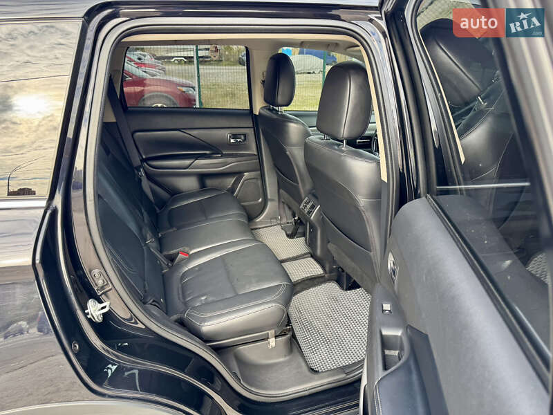 Позашляховик / Кросовер Mitsubishi Outlander 2018 в Києві фото 21 Позашляховик / Кросовер Mitsubishi Outlander 2018 в Києві