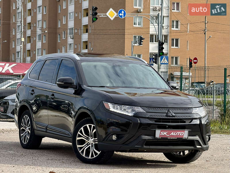Позашляховик / Кросовер Mitsubishi Outlander 2018 в Києві фото 76 Позашляховик / Кросовер Mitsubishi Outlander 2018 в Києві