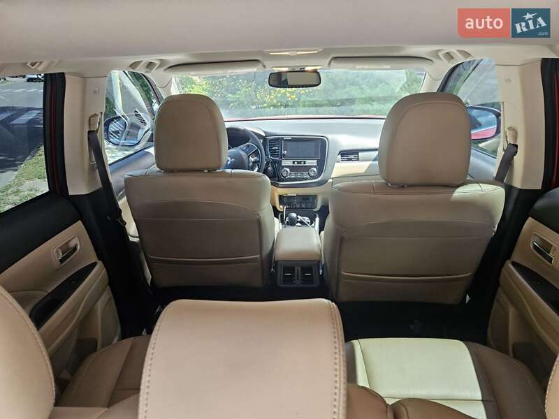 Внедорожник / Кроссовер Mitsubishi Outlander 2018 в Днепре