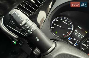 Внедорожник / Кроссовер Mitsubishi Outlander 2016 в 