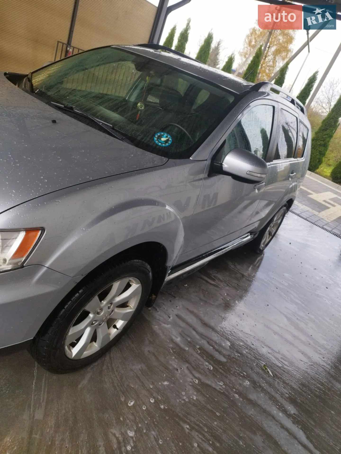 2011 Mitsubishi Outlander - фото 1