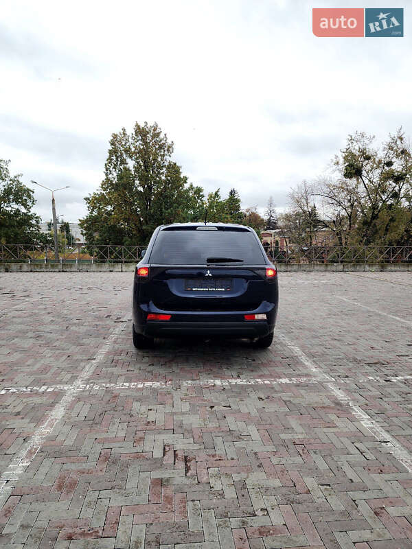 Позашляховик / Кросовер Mitsubishi Outlander 2012 в Харкові