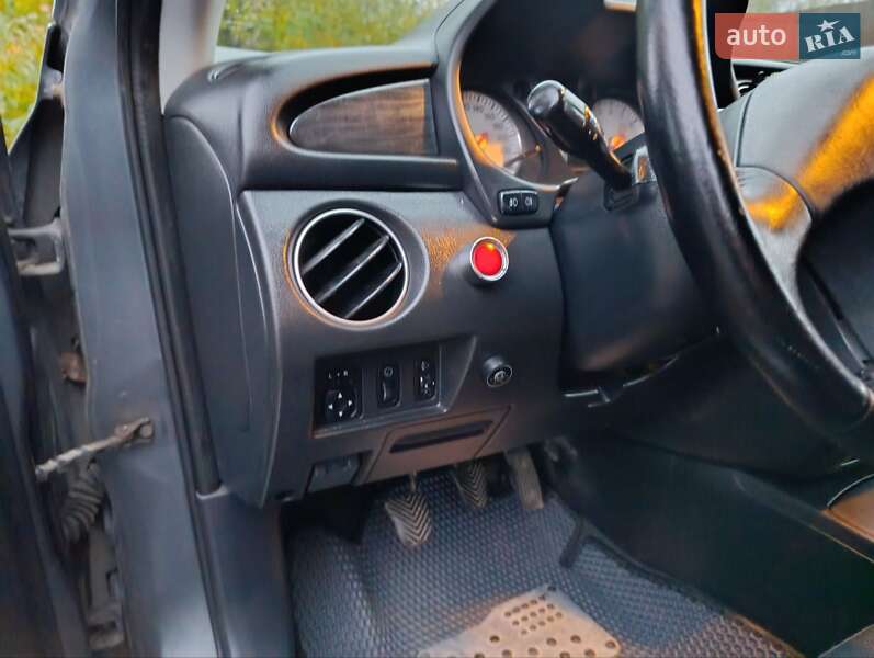 Внедорожник / Кроссовер Mitsubishi Outlander 2003 в Миргороде фото 6 Внедорожник / Кроссовер Mitsubishi Outlander 2003 в Миргороде