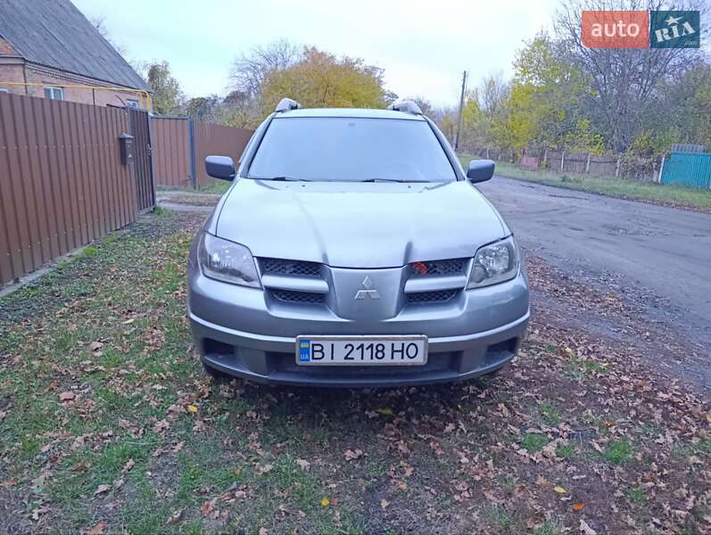 Внедорожник / Кроссовер Mitsubishi Outlander 2003 в Миргороде фото 2 Внедорожник / Кроссовер Mitsubishi Outlander 2003 в Миргороде