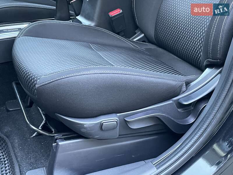 Внедорожник / Кроссовер Mitsubishi Outlander 2021 в Киеве фото 23 Внедорожник / Кроссовер Mitsubishi Outlander 2021 в Киеве