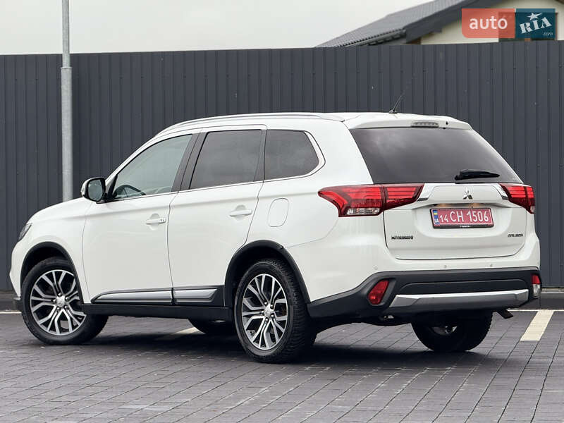 Позашляховик / Кросовер Mitsubishi Outlander 2016 в Самборі фото 34 Позашляховик / Кросовер Mitsubishi Outlander 2016 в Самборі