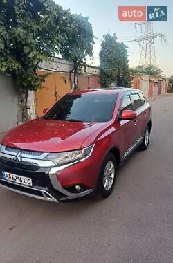Позашляховик / Кросовер Mitsubishi Outlander 2019 в Києві Позашляховик / Кросовер Mitsubishi Outlander 2019 в Києві