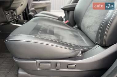 Внедорожник / Кроссовер Mitsubishi Outlander 2021 в 