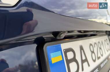 Внедорожник / Кроссовер Mitsubishi Outlander 2021 в 