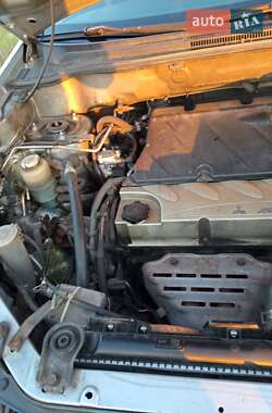 Внедорожник / Кроссовер Mitsubishi Outlander 2005 в  фото 10 Внедорожник / Кроссовер Mitsubishi Outlander 2005 в