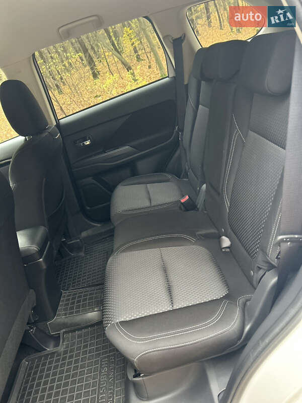 Внедорожник / Кроссовер Mitsubishi Outlander 2020 в Чернигове фото 18 Внедорожник / Кроссовер Mitsubishi Outlander 2020 в Чернигове
