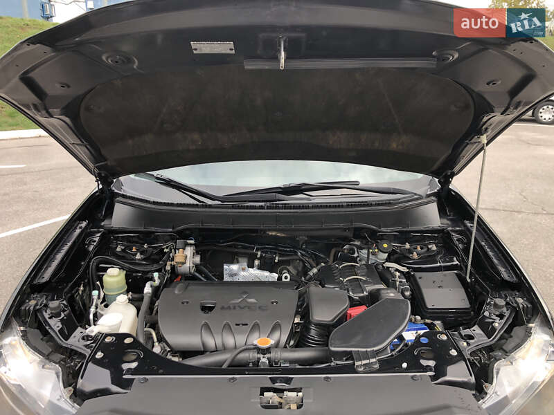 Внедорожник / Кроссовер Mitsubishi Outlander 2012 в Виннице фото 28 Внедорожник / Кроссовер Mitsubishi Outlander 2012 в Виннице