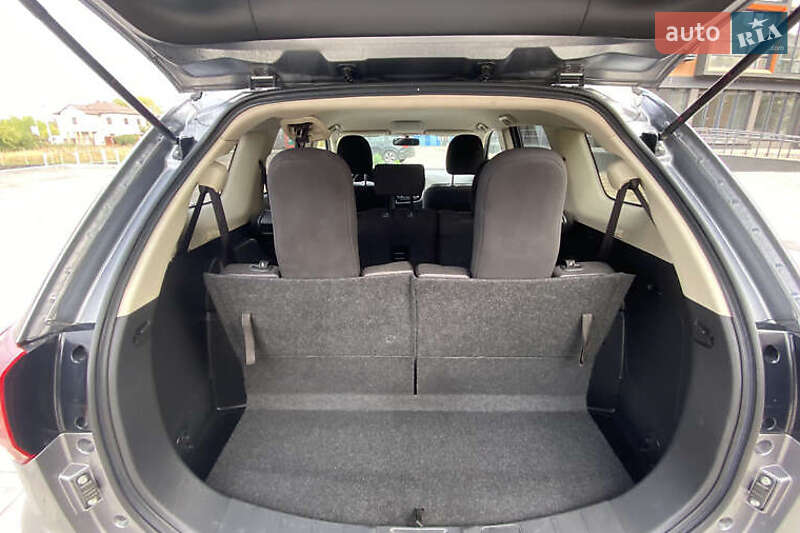 Внедорожник / Кроссовер Mitsubishi Outlander 2017 в Киеве фото 8 Внедорожник / Кроссовер Mitsubishi Outlander 2017 в Киеве