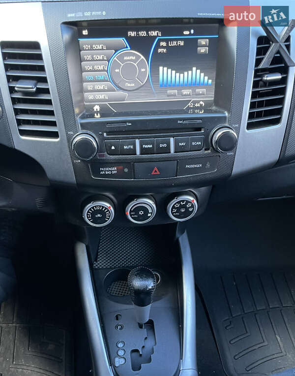 Внедорожник / Кроссовер Mitsubishi Outlander 2007 в Киеве фото 6 Внедорожник / Кроссовер Mitsubishi Outlander 2007 в Киеве