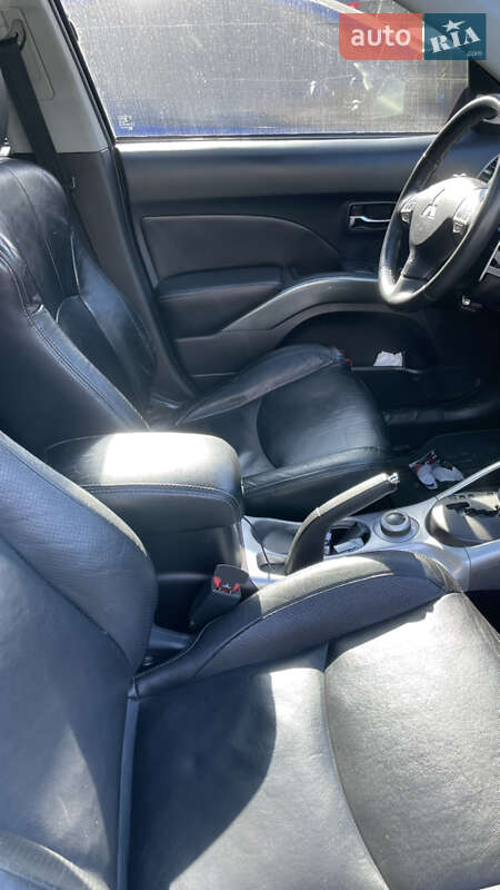 Внедорожник / Кроссовер Mitsubishi Outlander 2007 в Киеве фото 9 Внедорожник / Кроссовер Mitsubishi Outlander 2007 в Киеве