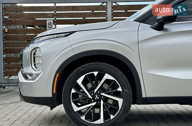 Позашляховик / Кросовер Mitsubishi Outlander 2022 в  фото 9 Позашляховик / Кросовер Mitsubishi Outlander 2022 в