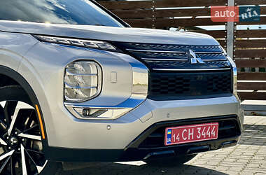 Позашляховик / Кросовер Mitsubishi Outlander 2022 в  фото 19 Позашляховик / Кросовер Mitsubishi Outlander 2022 в