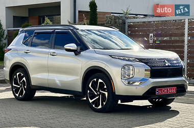 Позашляховик / Кросовер Mitsubishi Outlander 2022 в  фото 33 Позашляховик / Кросовер Mitsubishi Outlander 2022 в
