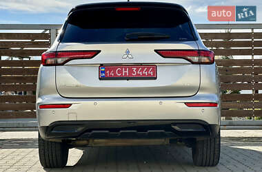 Позашляховик / Кросовер Mitsubishi Outlander 2022 в  фото 40 Позашляховик / Кросовер Mitsubishi Outlander 2022 в