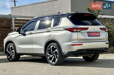 Позашляховик / Кросовер Mitsubishi Outlander 2022 в  фото 42 Позашляховик / Кросовер Mitsubishi Outlander 2022 в