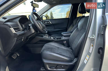 Позашляховик / Кросовер Mitsubishi Outlander 2022 в  фото 51 Позашляховик / Кросовер Mitsubishi Outlander 2022 в