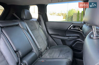 Позашляховик / Кросовер Mitsubishi Outlander 2022 в  фото 84 Позашляховик / Кросовер Mitsubishi Outlander 2022 в