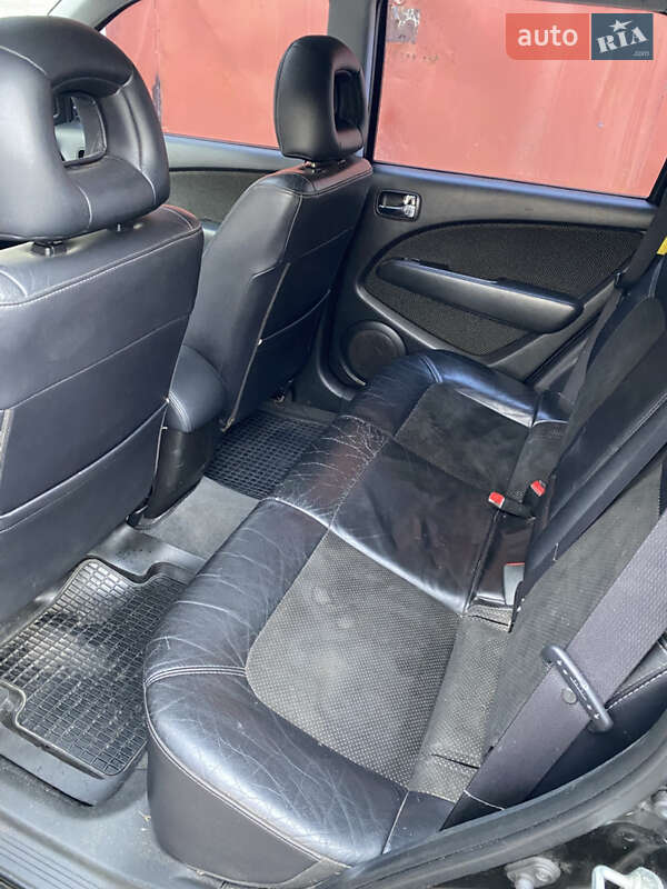 Позашляховик / Кросовер Mitsubishi Outlander 2006 в Конотопі