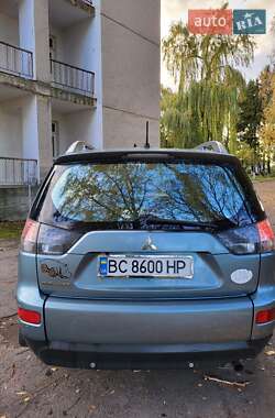 Внедорожник / Кроссовер Mitsubishi Outlander 2008 в 