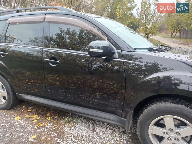 Внедорожник / Кроссовер Mitsubishi Outlander 2010 в Каменском фото Внедорожник / Кроссовер Mitsubishi Outlander 2010 в Каменском