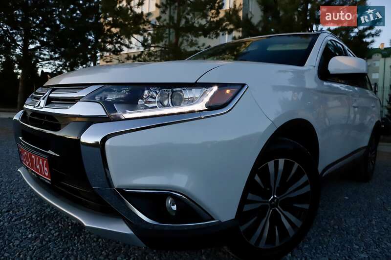 Внедорожник / Кроссовер Mitsubishi Outlander 2018 в Дрогобыче фото 21 Внедорожник / Кроссовер Mitsubishi Outlander 2018 в Дрогобыче
