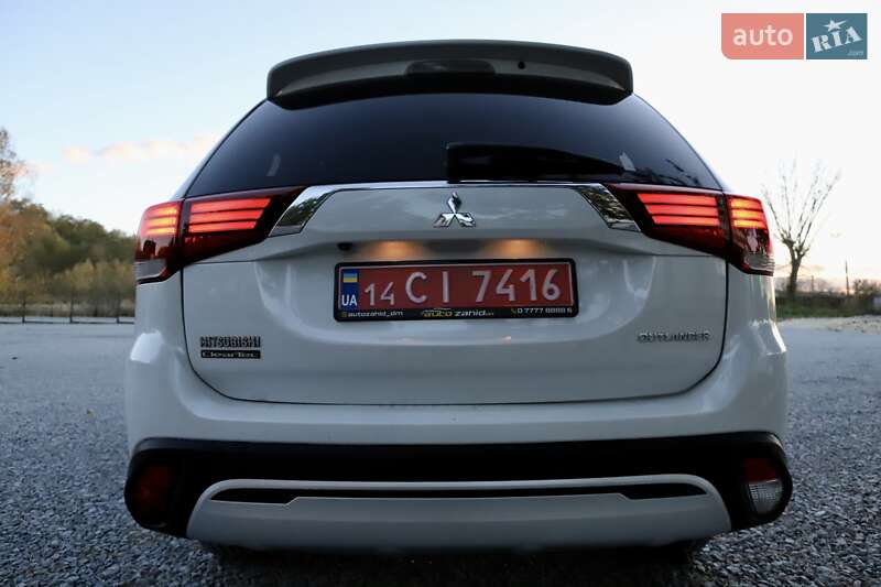 Внедорожник / Кроссовер Mitsubishi Outlander 2018 в Дрогобыче фото 14 Внедорожник / Кроссовер Mitsubishi Outlander 2018 в Дрогобыче