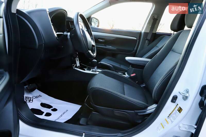 Внедорожник / Кроссовер Mitsubishi Outlander 2018 в Дрогобыче фото 62 Внедорожник / Кроссовер Mitsubishi Outlander 2018 в Дрогобыче
