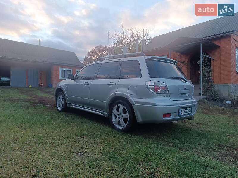 Внедорожник / Кроссовер Mitsubishi Outlander 2007 в Зенькове