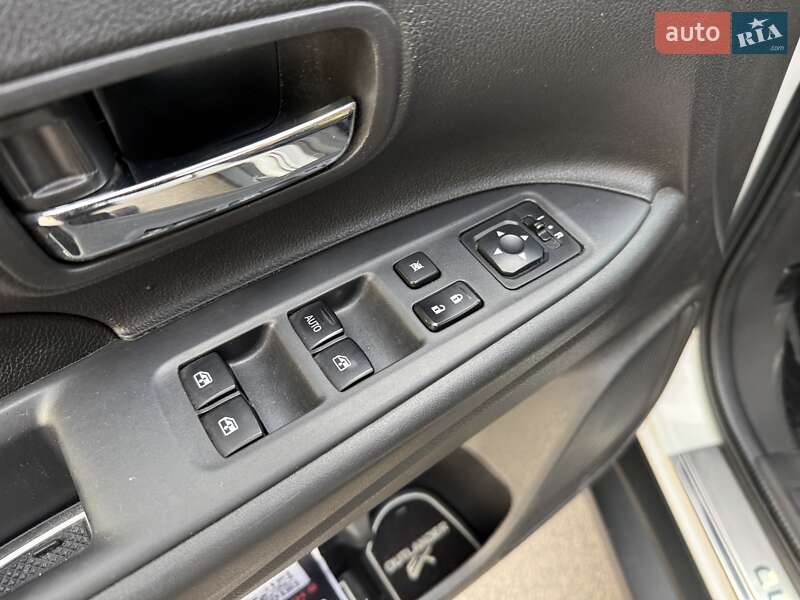 Внедорожник / Кроссовер Mitsubishi Outlander 2015 в Днепре фото 22 Внедорожник / Кроссовер Mitsubishi Outlander 2015 в Днепре