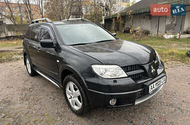 Позашляховик / Кросовер Mitsubishi Outlander 2006 в 