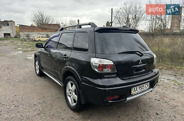 Позашляховик / Кросовер Mitsubishi Outlander 2006 в 